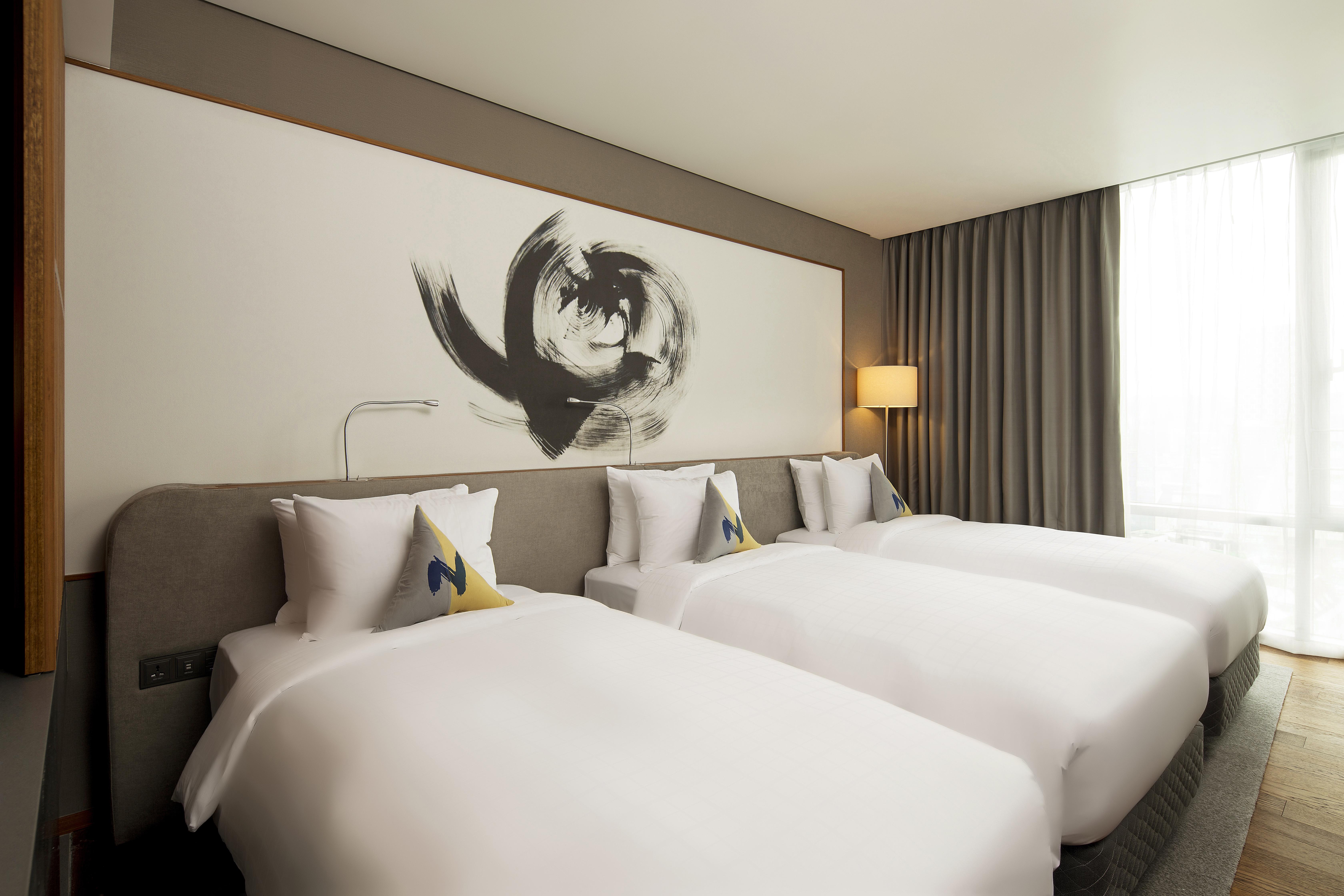 Novotel Ambassador Seoul Dongdaemun Hotels & Residences Exteriör bild A room at the hotel