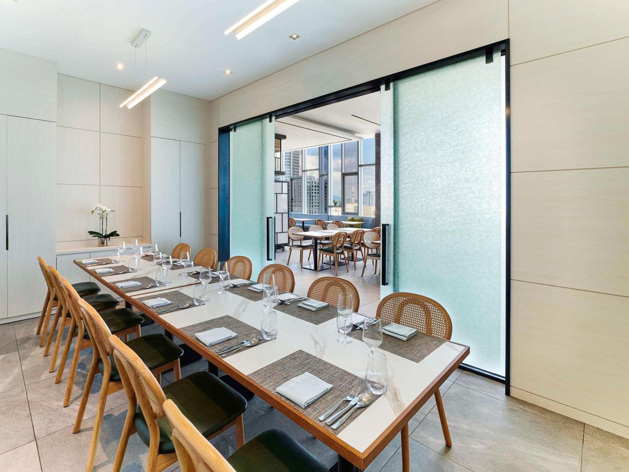 Novotel Ambassador Seoul Dongdaemun Hotels & Residences Exteriör bild Private dining room