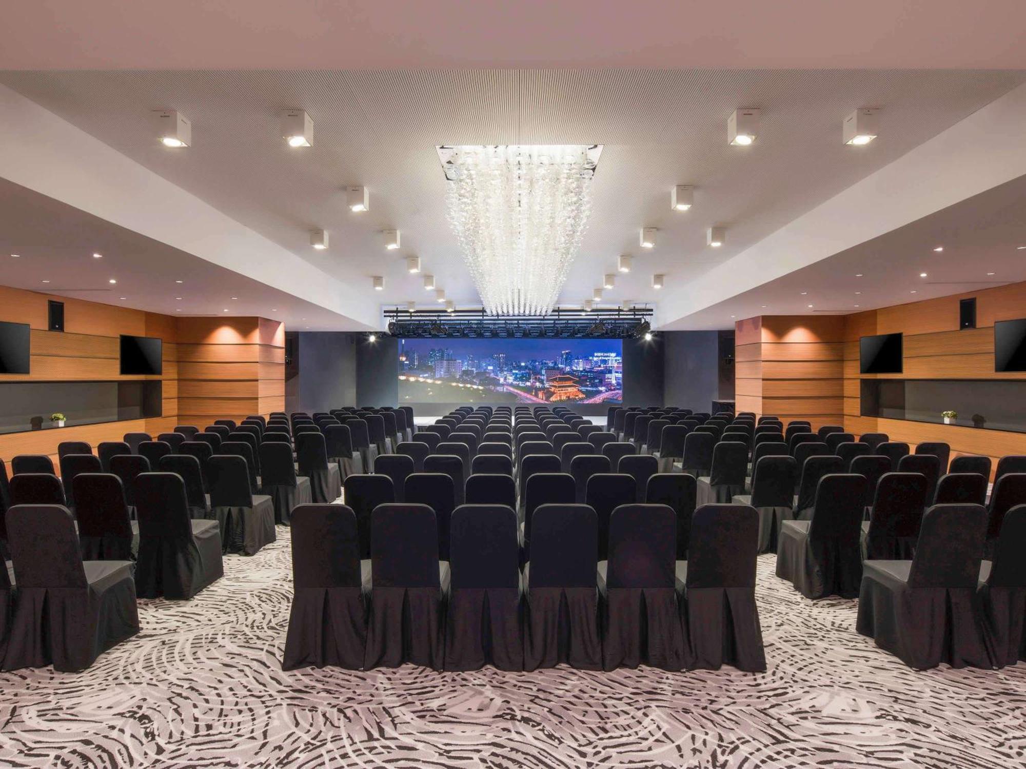 Novotel Ambassador Seoul Dongdaemun Hotels & Residences Exteriör bild The ballroom