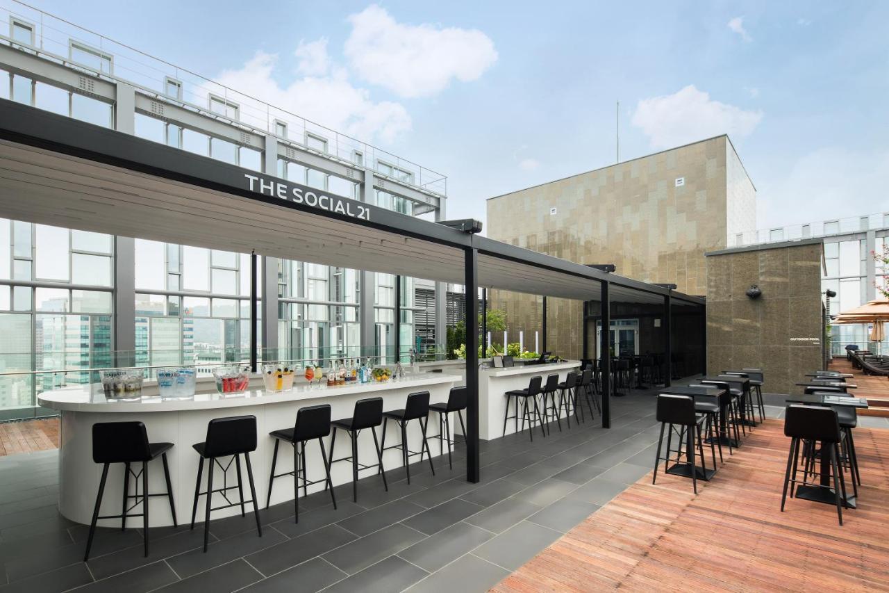 Novotel Ambassador Seoul Dongdaemun Hotels & Residences Exteriör bild The Social 21